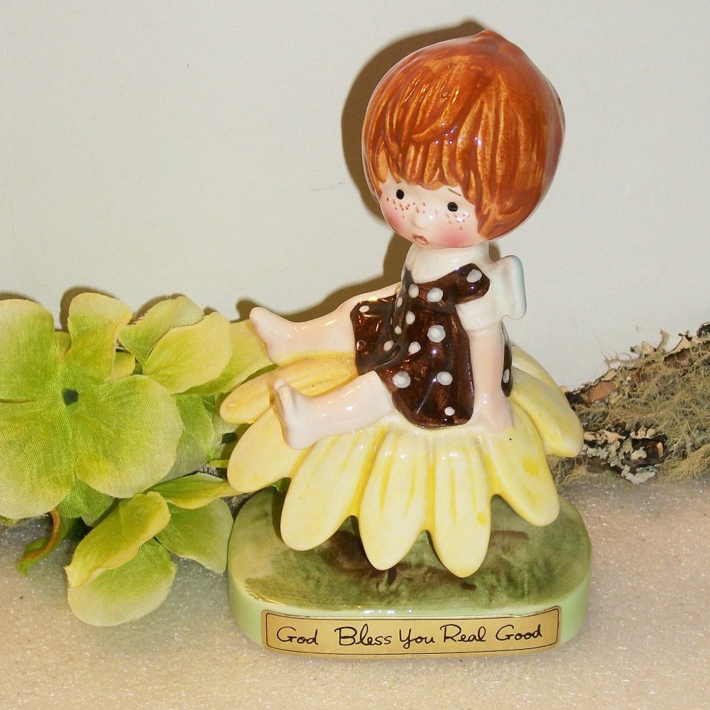 Vintage 1971 American Greetings Holly Hobbie Figurine "God Bless You Real Good"